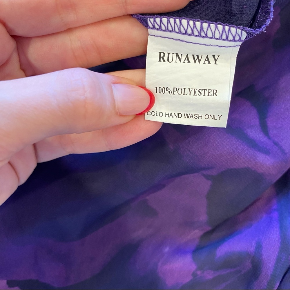 Runaway The Label Calista Maxi Dress In Purple - Picture 11 of 13